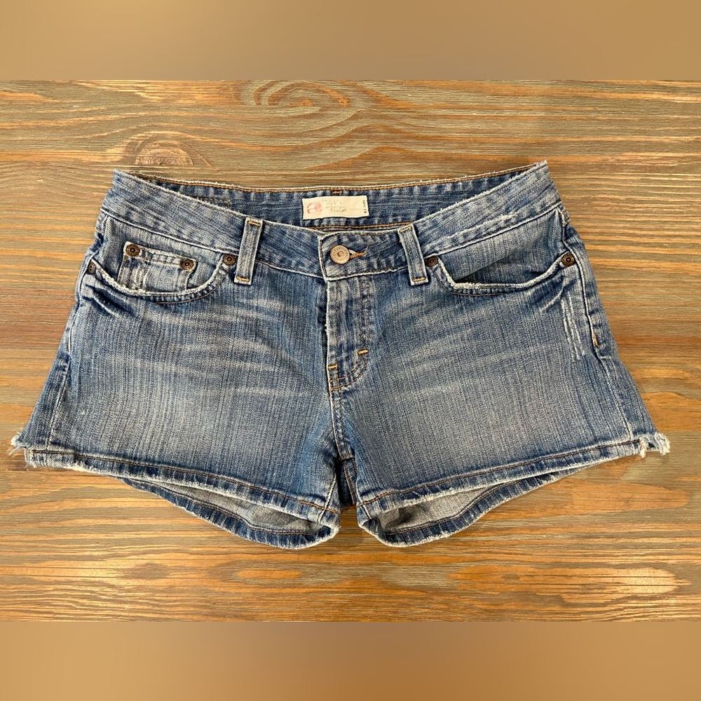 BUCKLE BKE SHORTS